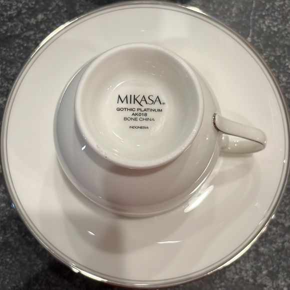 Like new Mikasa gothic platinum tea cup and saucers. Selling set of 7. - Picture 3 of 4